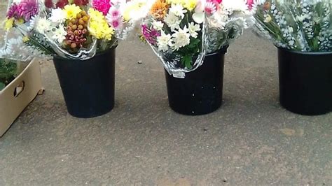 Man Alleged To Be Selling Flowers Stealing And Re Selling Them At A