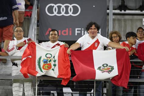 Im Genes Previas Al Partido Entre La Selecci N Peruana Vs La Selecci N