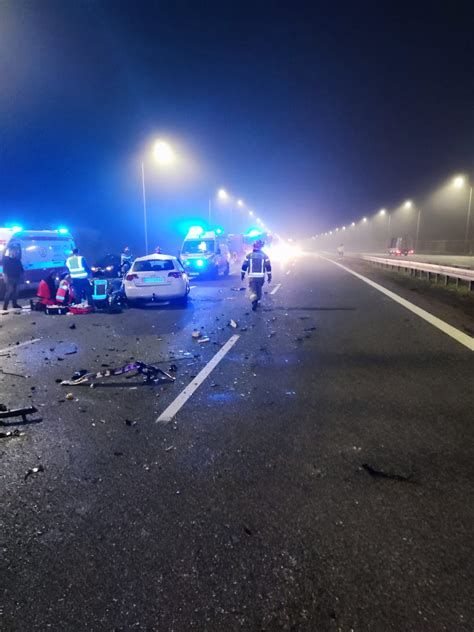 Wypadek Na Autostradzie A Komenda Miejska Pa Stwowej Stra Y Po Arnej