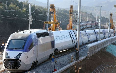 梨泰院の雑踏事故だけじゃない、鉄道、航空機事故が相次ぐ韓国の安全管理 2022年に鉄道の脱線事故は3回、航空機事故も月1回ペースの異常事態1