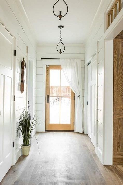 28 Wonderful Farmhouse Hallway Design Ideas To Revitalize Your Home Modern Farmhouse Style