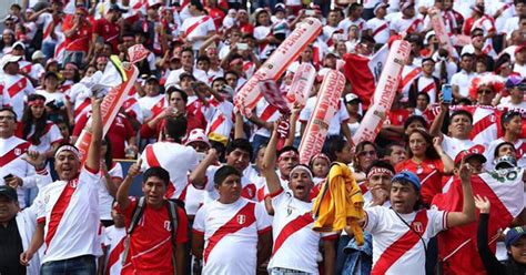 Fifa Sancion A La Fpf Por C Nticos Homof Bicos De Los Hinchas Peruanos