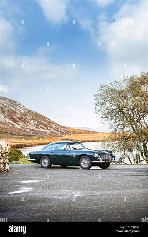 1965 Aston Martin Db5 Stock Photo Alamy