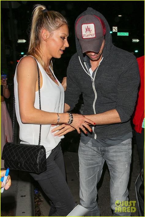 Enrique Iglesias & Anna Kournikova Step Out for Rare Date Night: Photo ...