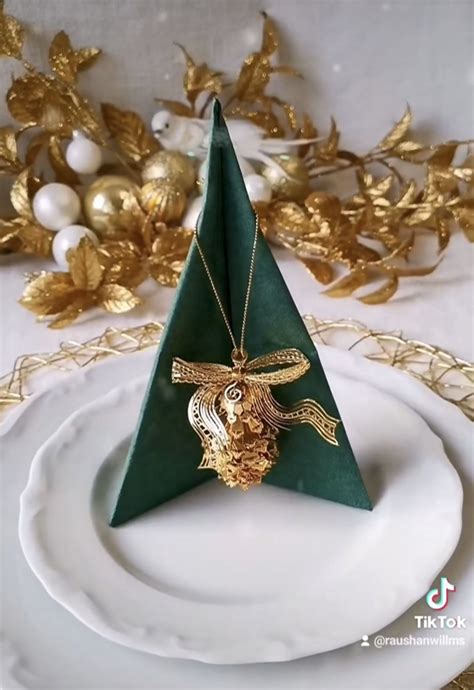 40 Christmas Table Decorating Ideas Elegant Yet Simple Ideas Artofit