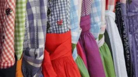 Dirndl Trends Das Dekollet Ist Weg Wiesntv Wiesn