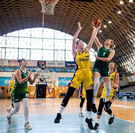 Fotogalerie Ženské basketbalové ligy SBŠ Ostrava Slovanka MB