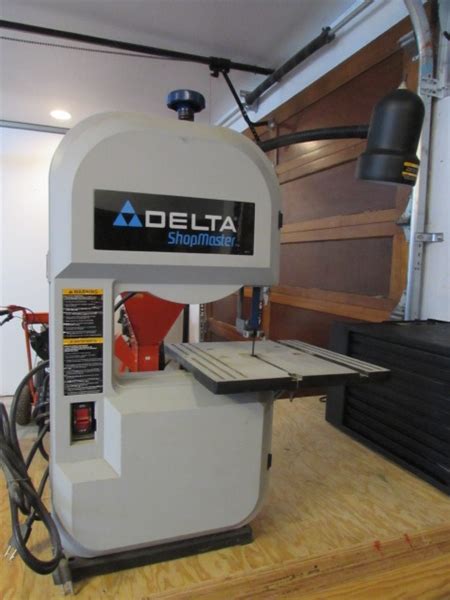 Lot Detail Delta Shopmaster Benchtop Band Saw