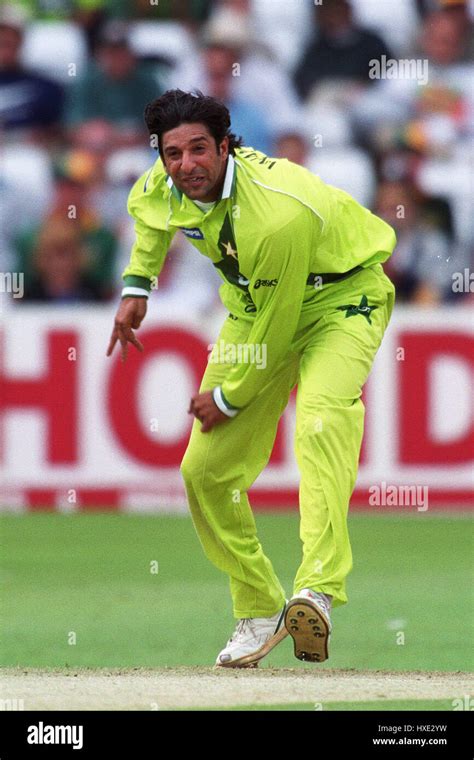 WASIM AKRAM PAKISTAN 05 June 1999 Stock Photo - Alamy