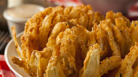 This Is What Makes Outbacks Bloomin Onion So Delicious