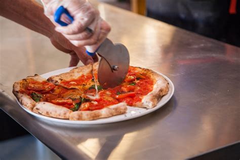 How to Use a Pizza Cutter