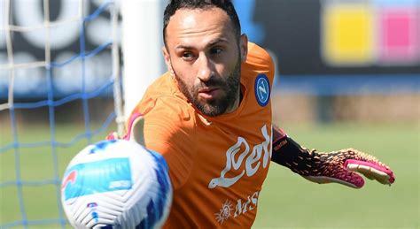 Napoli No Agli Svincolati Meret Ko In Porta C Ospina