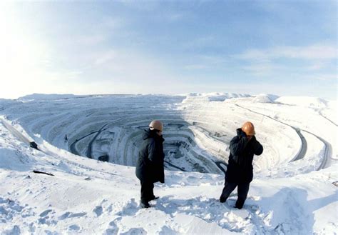 Strange Rock Containing 30000 Diamonds Found In Russian Mine