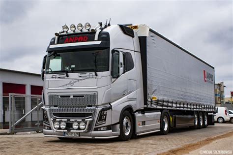 Wallpaper Tuning Volvo Truck Globetrotter IV 750 Noc