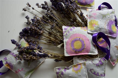 How to make Lavender Sachets - Simple Sewing Tutorial