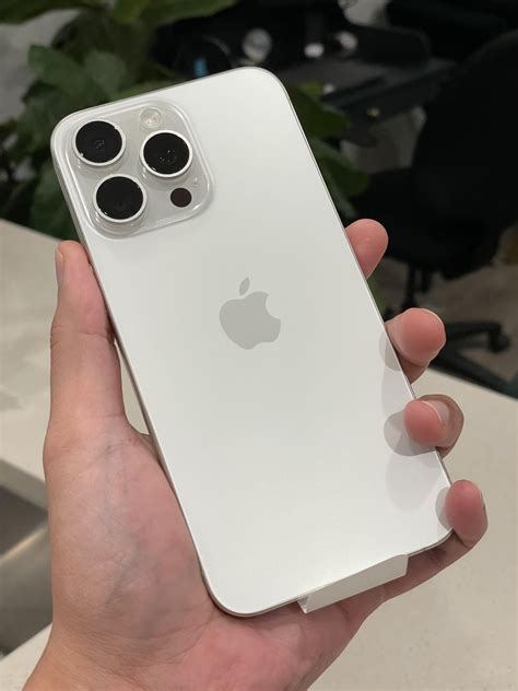 White Titanium Iphone 15 Pro Max 🎉 Riphone15pro