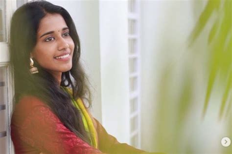 சூப்பர் சிங்கர் பிரியங்காவின் அம்மாவை பார்த்ததுண்டா? எப்படி ...