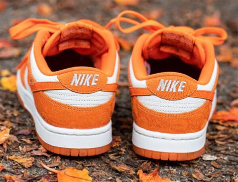 Nike Dunk Low Cracked Total Orange Cuir Craquel Fn