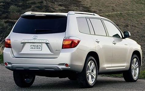 Used 2010 Toyota Highlander For Sale Pricing And Features Edmunds