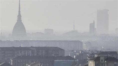 Gli Ex Sindaci Di Torino A Processo Per Smog I Cittadini Non Potranno