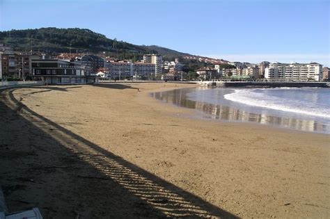 Playa De Brazomar Castro Urdiales Playas De Castro Urdiales Cantabria