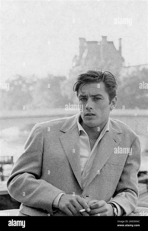 ALAIN DELON acteur français qui est apparu dans des films britanniques