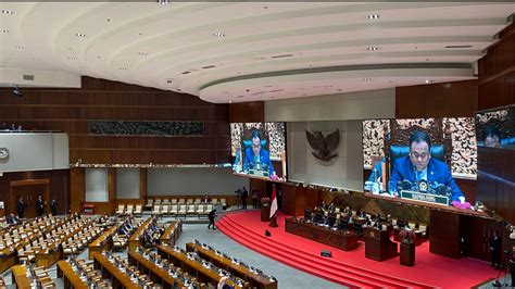 Dpr Ri Gelar Rapat Paripurna Hari Ini Anggota Dewan Termasuk Ketua