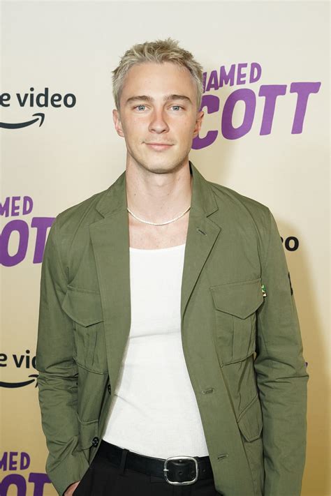 drew starkey movies and tv shows 10