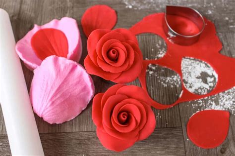 Gum Paste Rose With Individual Petals Tutorial Windy City Baker