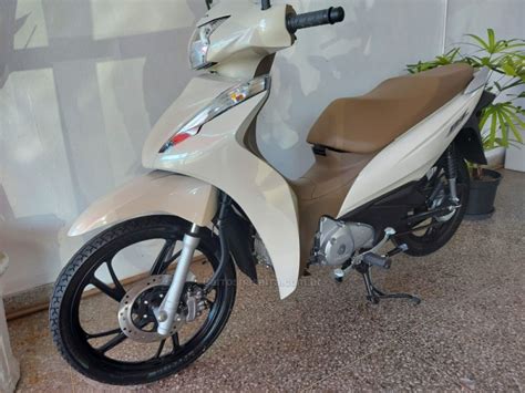 HONDA BIZ 125 2023 2024 Branca R 19 000 00 Vavá Motos