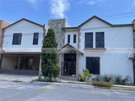 venta Casa en Rincón de las Puentes San Nicolás de los Garza EB