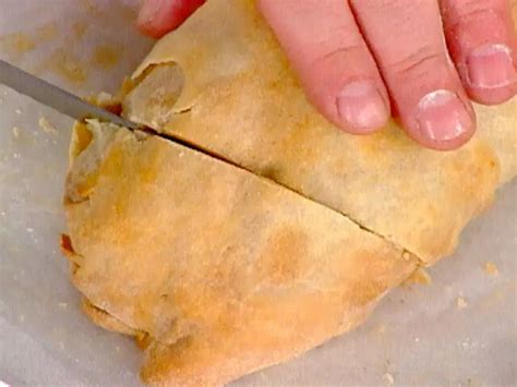 Apfelstrudel Classic Apple Strudel Recipe Food Network