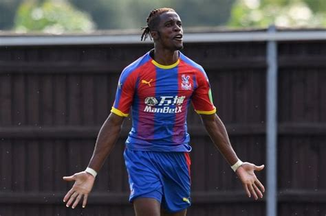 Wilfried Zaha Wants Chelsea Transfer — And Tells Crystal Palace Team