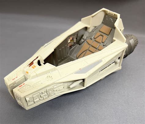 Star Wars Legacy Collection Hasbro Millennium Falcon Occasion