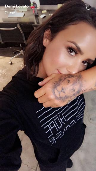 Demi Lovato Exibe Nova Tatuagem Que Lembra A De Justin Bieber E Cara