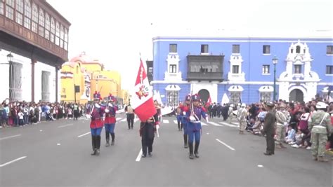 Trujillo Húsares de Junín desfilaron por bicentenario de batallas de