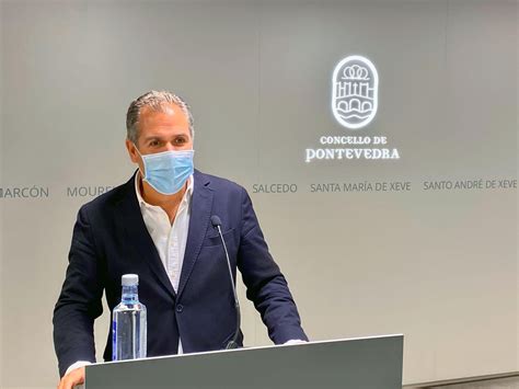 Domínguez presenta una batería de propuestas para Pontesampaio en la