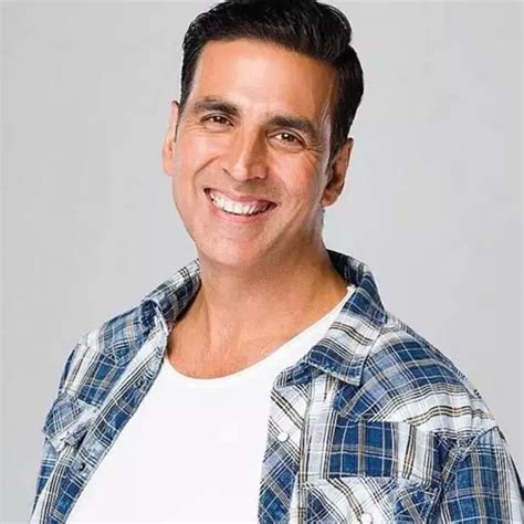 Akshay Kumar announces the new release date of Bell Bottom | Filmfare.com