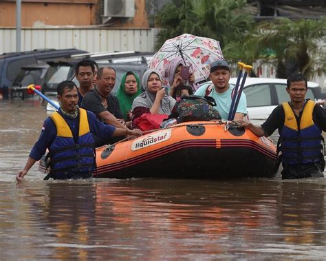 Floods In Indonesia Capital Recede As Death Toll Reaches 30 The Star