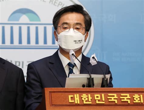 더불어민주당 경기지사 후보에 김동연 전 경제부총리 이투데이