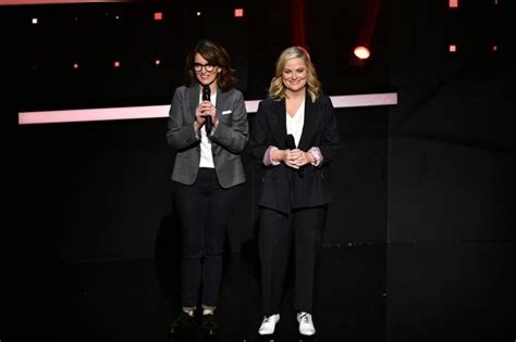 Amy Poehler and Tina Fey announce comedy tour