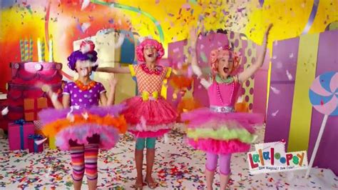 Lalaloopsy Super Silly Party Dolls TV Commercial, 'You're Invited ...