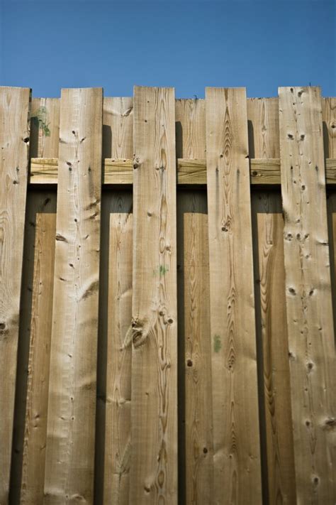 How To Build Curved Wooden Privacy Fences Hunker