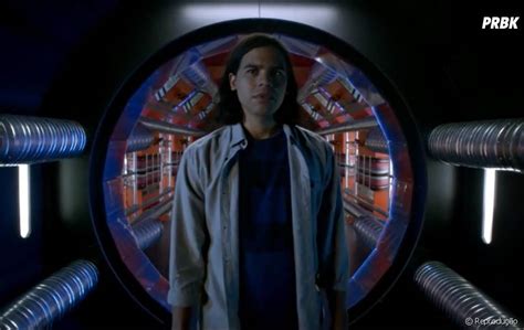 Em The Flash Cisco Carlos Valdes Descobriu Que Foi Afetado Pela