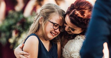 Groom Makes The Most Heartfelt Vows To His 9 Year Old Stepdaughter