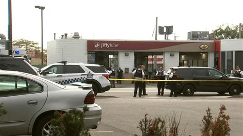 Chicago Shooting Today Off Duty Police Officer Shot In 3600 Block Of