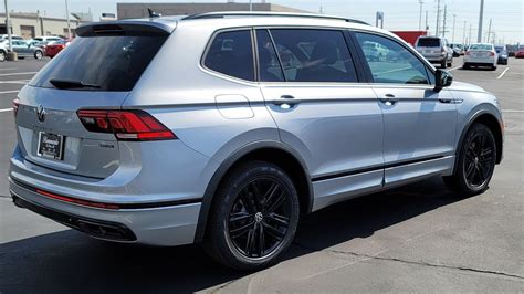 Silver Volkswagen Tiguan 2022