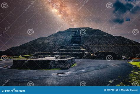 Night Sky Milky Way Pyramids Of Teotihuacan Daylight Timelapse Valley