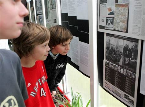 Fotogalerie Do období normalizace se vrátili studenti a učitelé