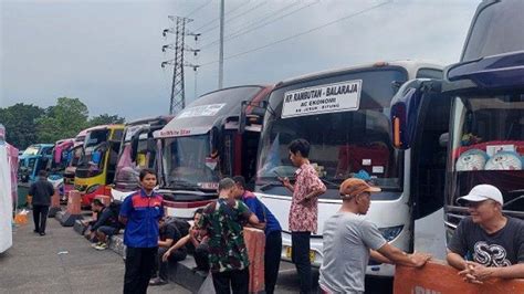 H Lebaran Pemudik Berangkat Dari Terminal Kampung Rambutan